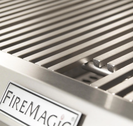 Fire Magic Choice Multi-User Accessible CMA430S 24-Inch Natural/Propane Gas Grill With Analog Thermometer On Patio Post -CMA430S-RT1N-P6/CMA430S-RT1P-P6