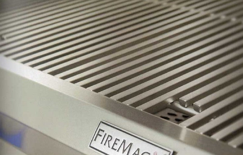 Fire Magic Aurora A540I 30-Inch Built-In Natural Gas / Propane Gas Grill With Analog Thermometer - A540I-7EAN / A540I-7EAP